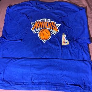 Derrick Rose Knicks short sleeve t-shirt.